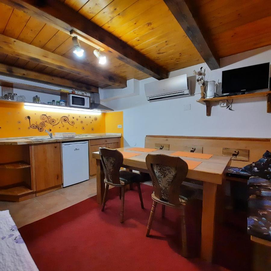 Jelenov Breg Pod Matajurem Villa Kobarid Kamer foto